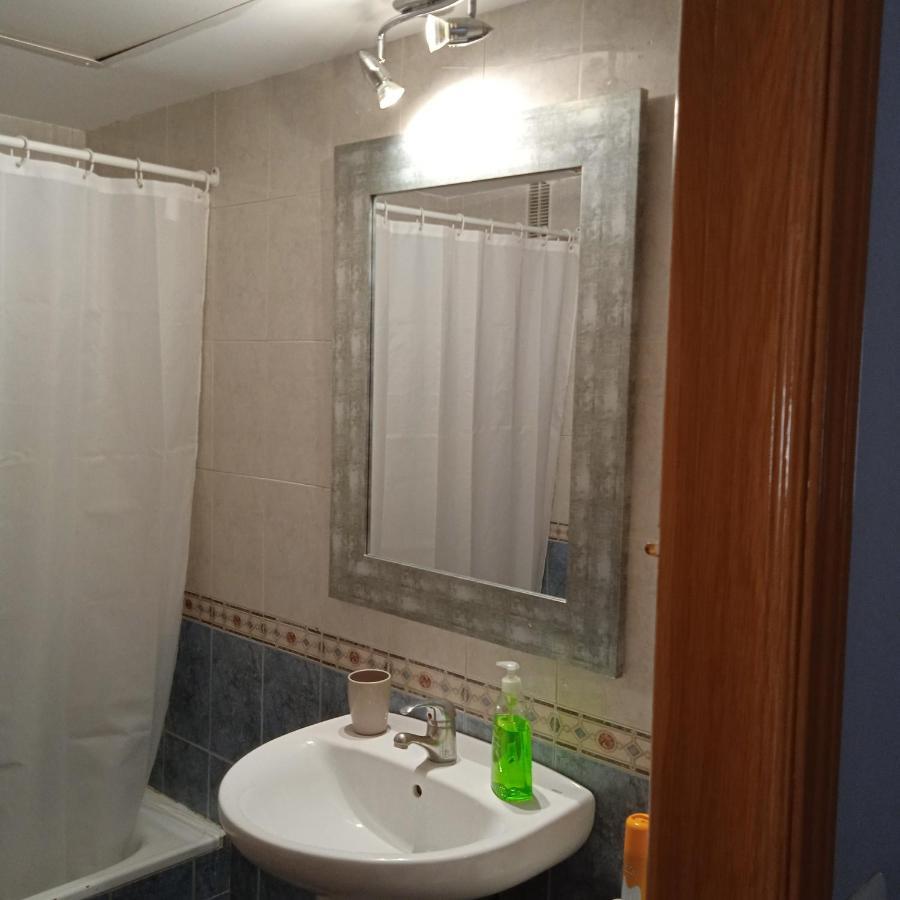 Torremolinos Alquilo Habitacion Con Bano Compartido Y Cocina Compartida Buitenkant foto