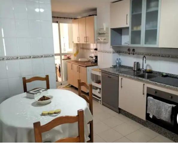 Torremolinos Alquilo Habitacion Con Bano Compartido Y Cocina Compartida Buitenkant foto